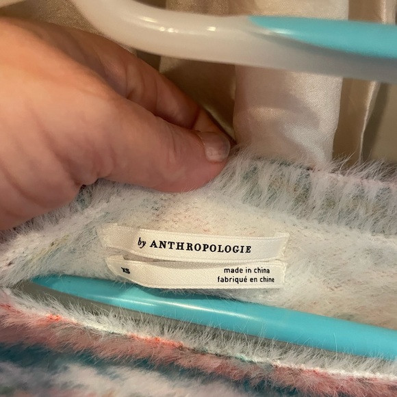 Anthropologie Xs knit ss sweater NWT. Fluffy warm marbled design top. - Picture 2 of 4
